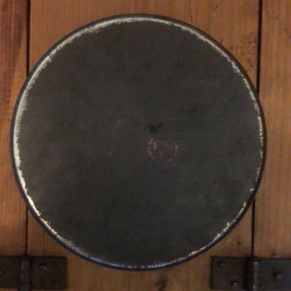 RILEY'S RUM & BUTTER TOFFEE Vintage Advertising Round Tin with Lid from England - Picture 4 of 7